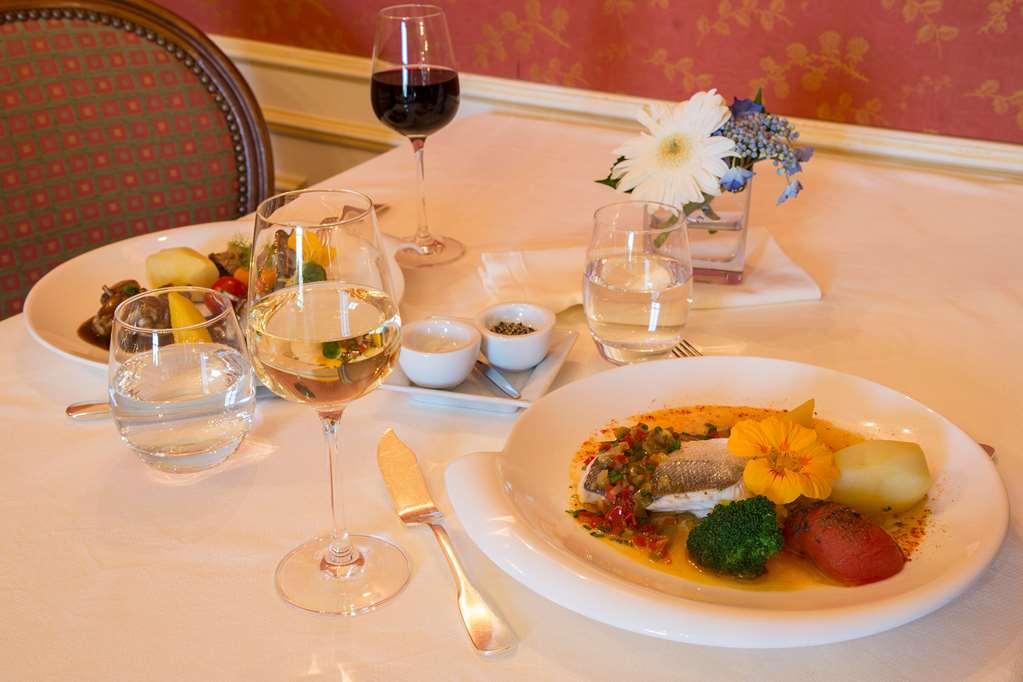 Clos De Vallombreuse, The Originals Relais Douarnenez Restaurang bild