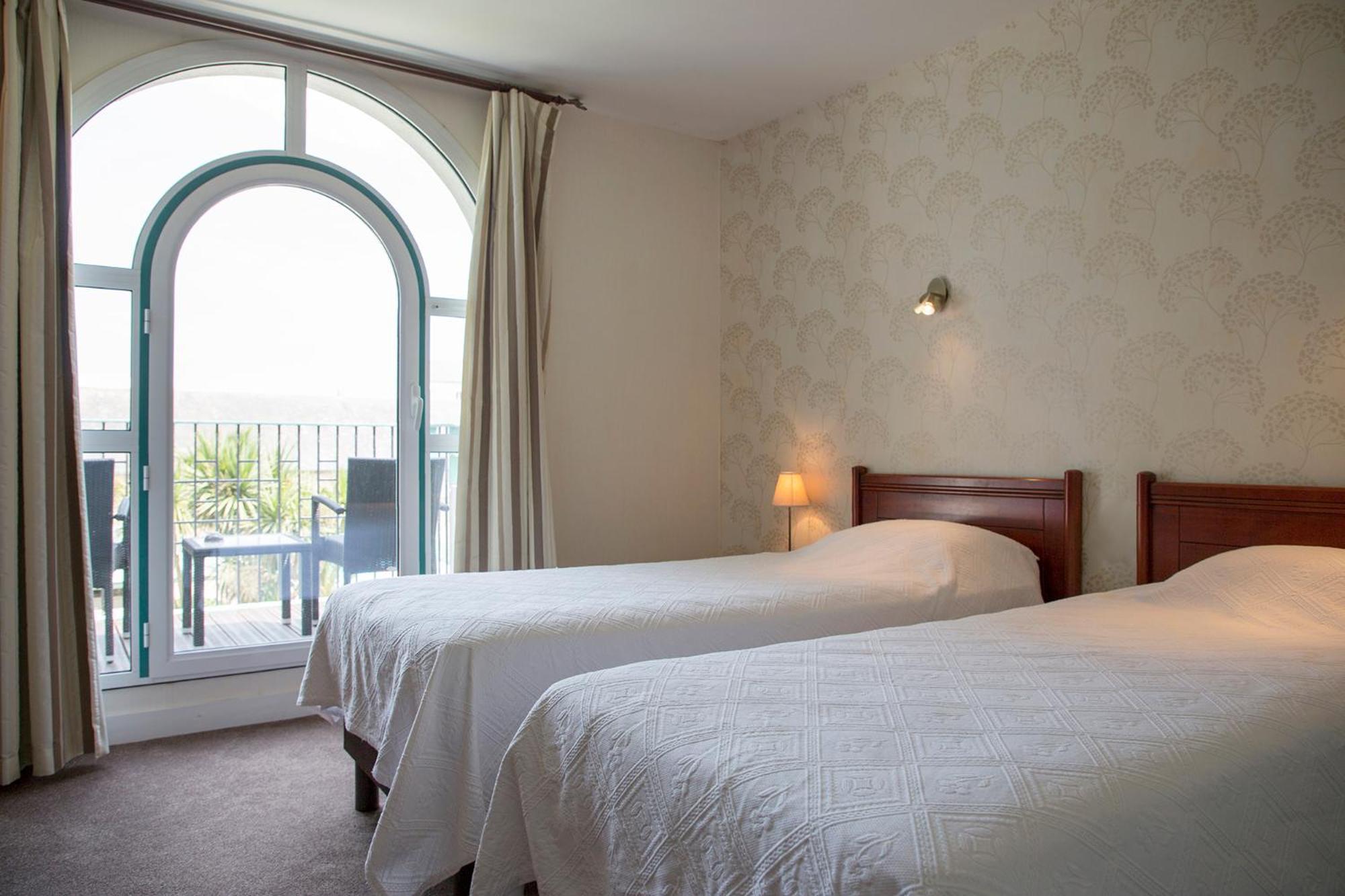 Clos De Vallombreuse, The Originals Relais Douarnenez Exteriör bild